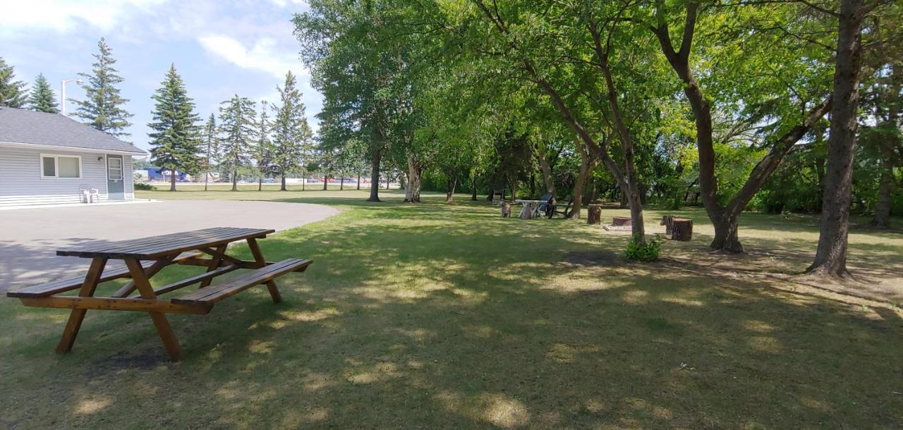 Sunset Motel Portage la Prairie Zewnętrze zdjęcie